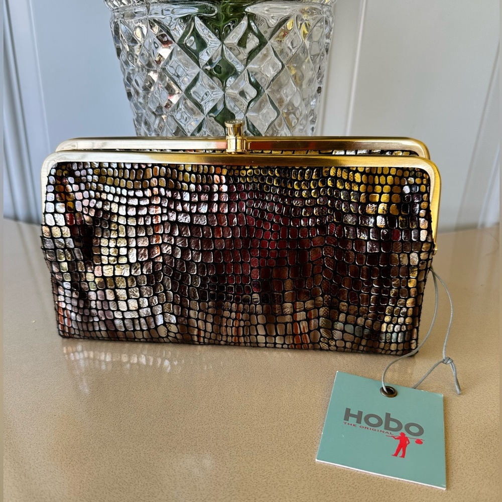New HOBO The Original Embossed Mixed Metallic Scales Wallet - Picture 1 of 12